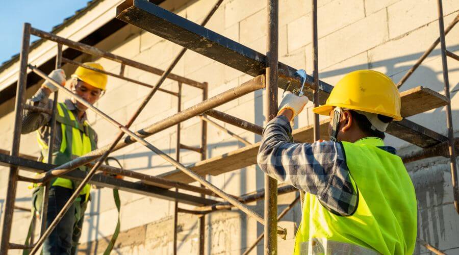 Professional gutter cleaning in Ashley, IL